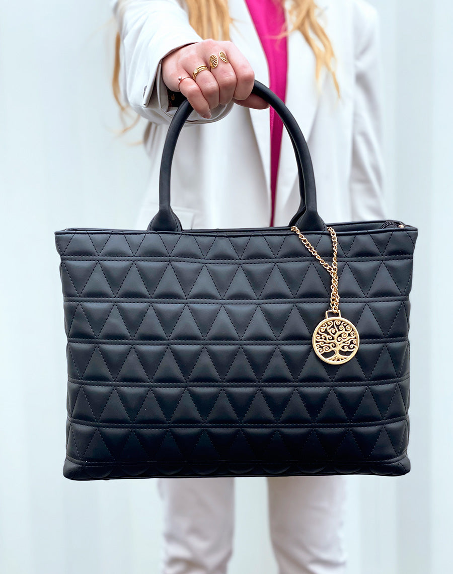 Sac à main noir matelassé à pendentif doré