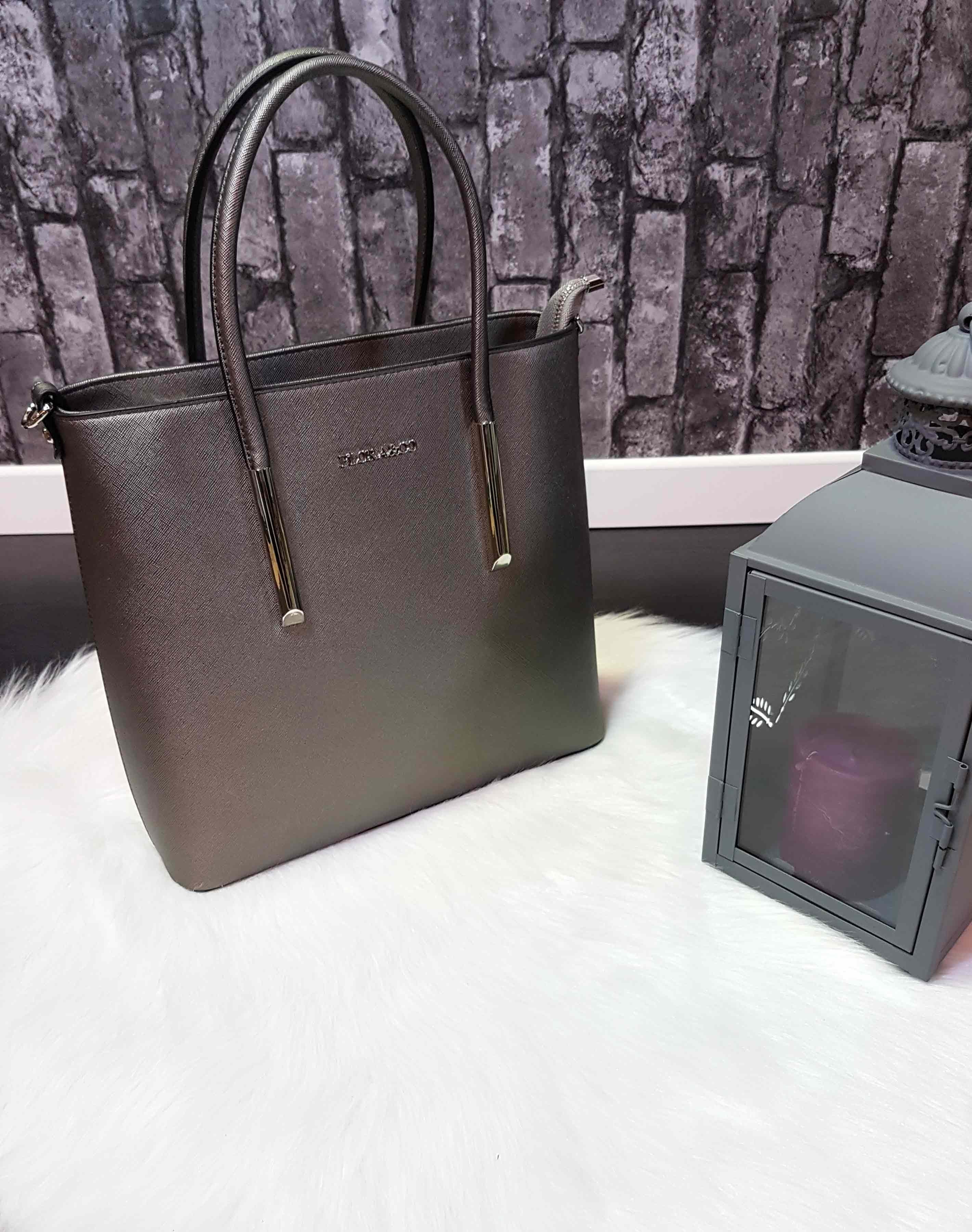 Sac à main taille moyenne gris métallisé