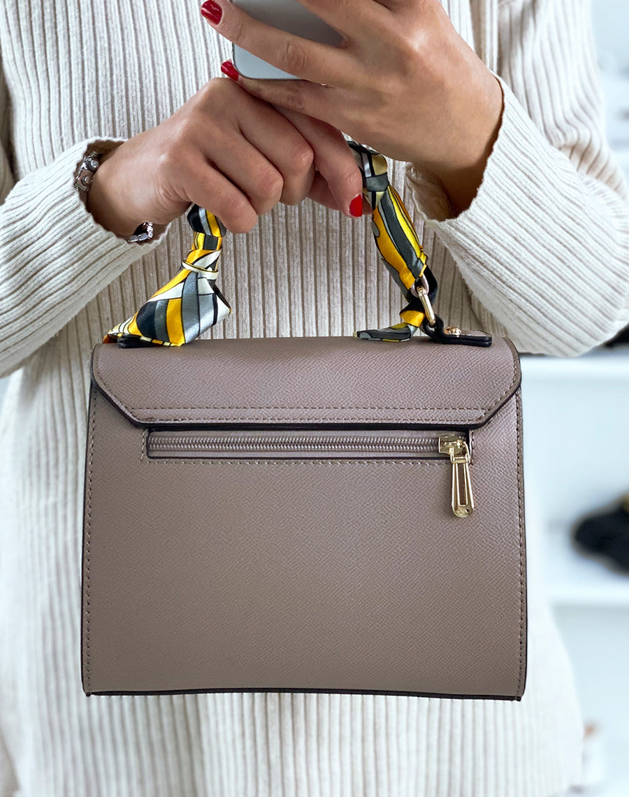 Sac à main taupe avec foulard