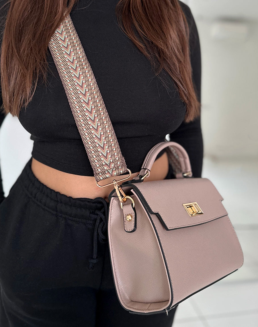 Sac à main taupe avec foulard