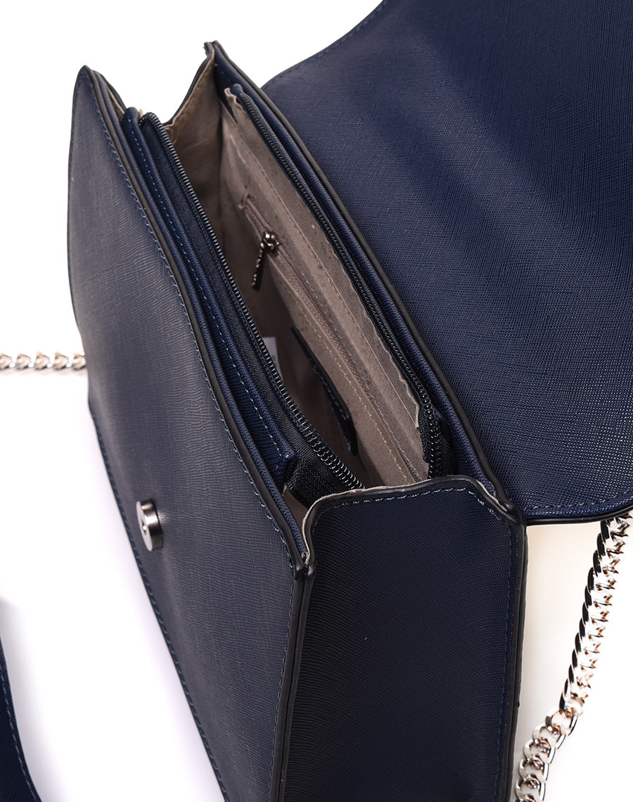 Sac à main texturé bleu marine effet double rabats