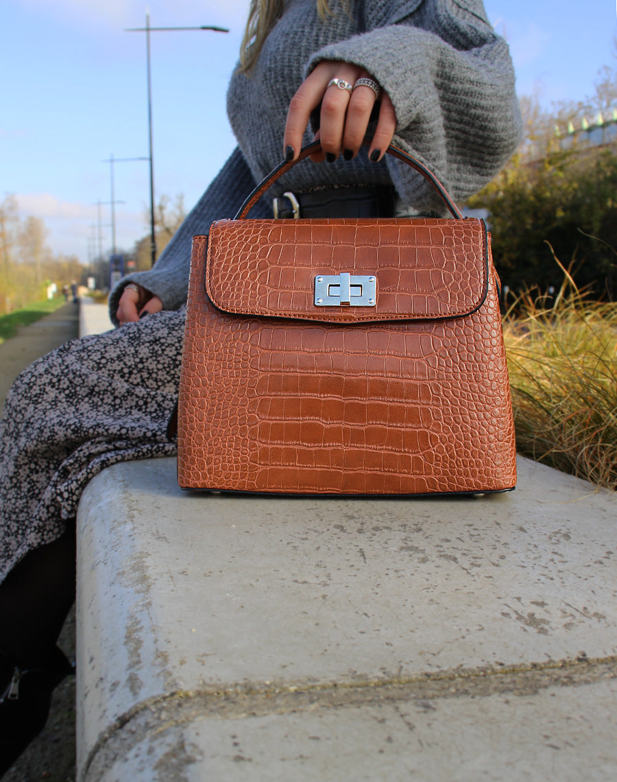 Sac à main trapèze effet croco camel
