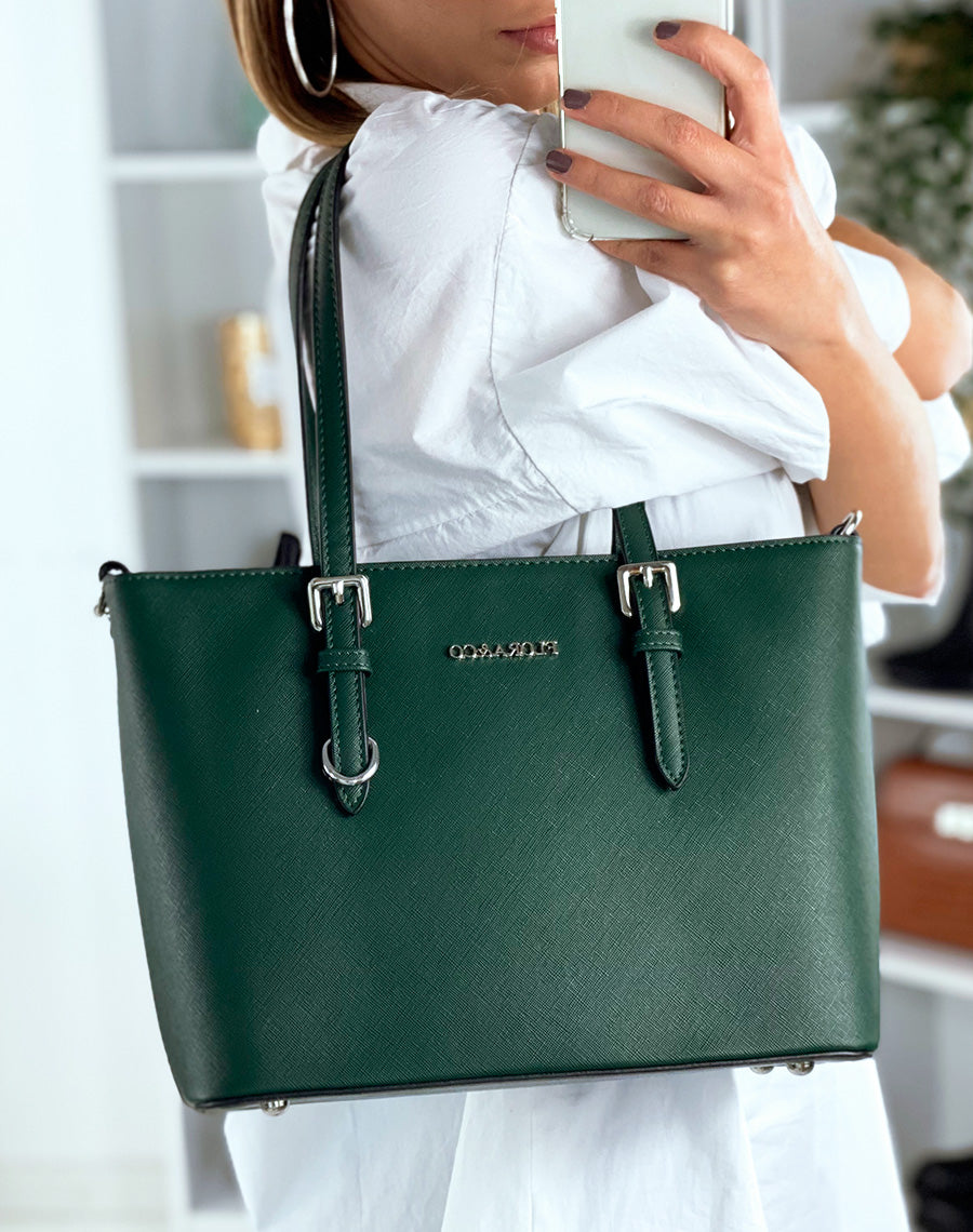 Sac à main vert en simili cuir