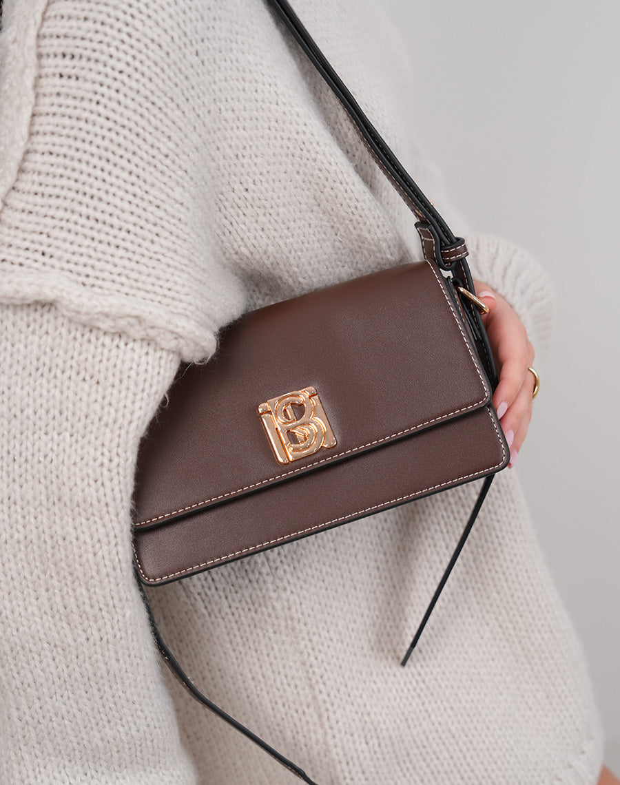 Sac marron chocolat à lanière ajustable