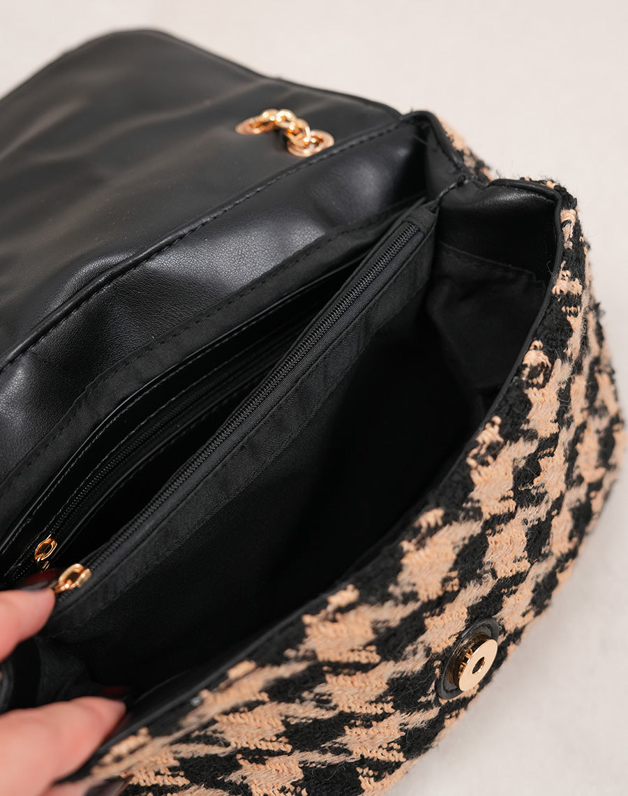 Sac noir et beige en tweed