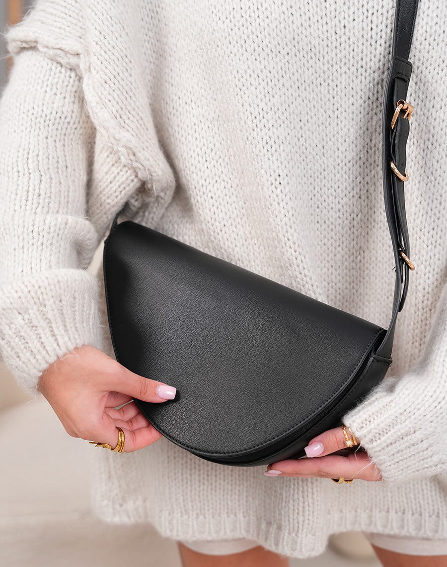 Sac noir mat besace asymétrique