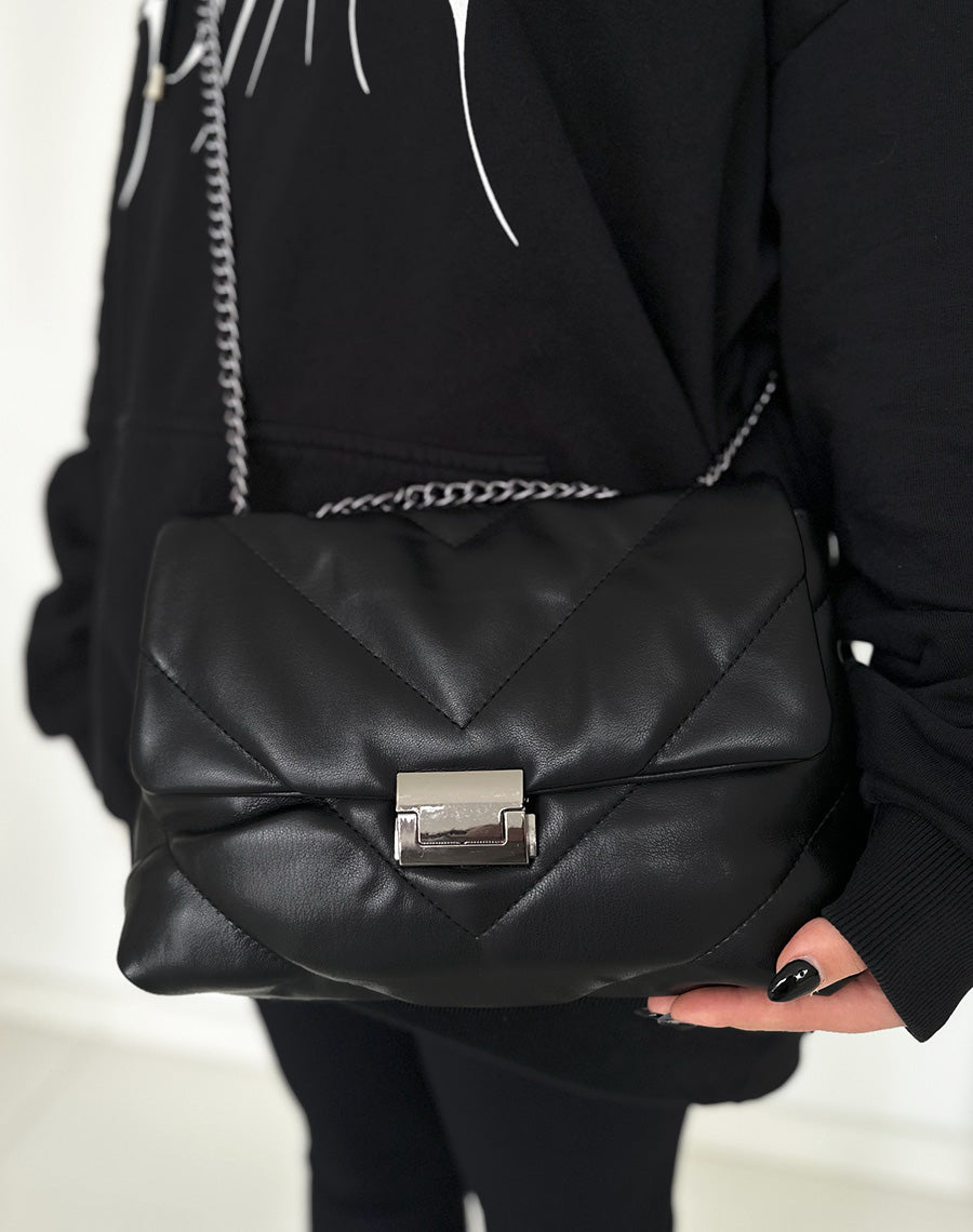Sac noir matelassé effet mat à bandoulières chaînes