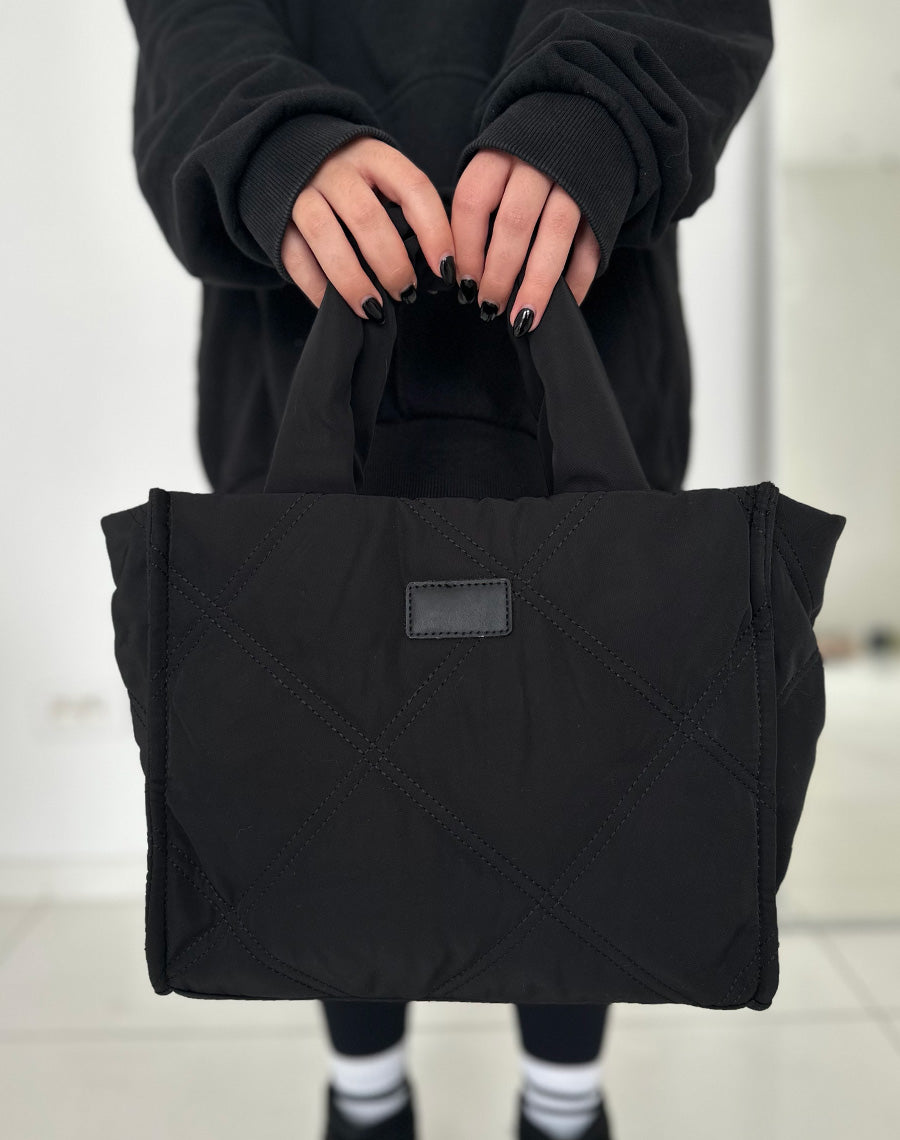 Sac noir matelassé en nylon