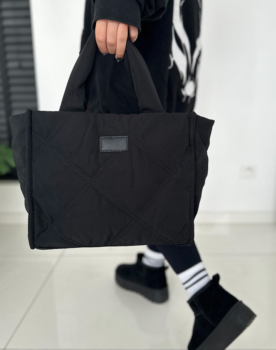 Sac noir matelassé en nylon