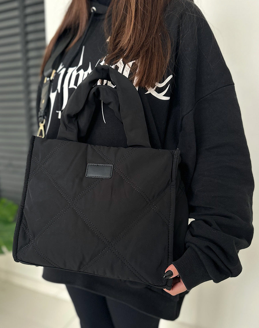 Sac noir matelassé en nylon