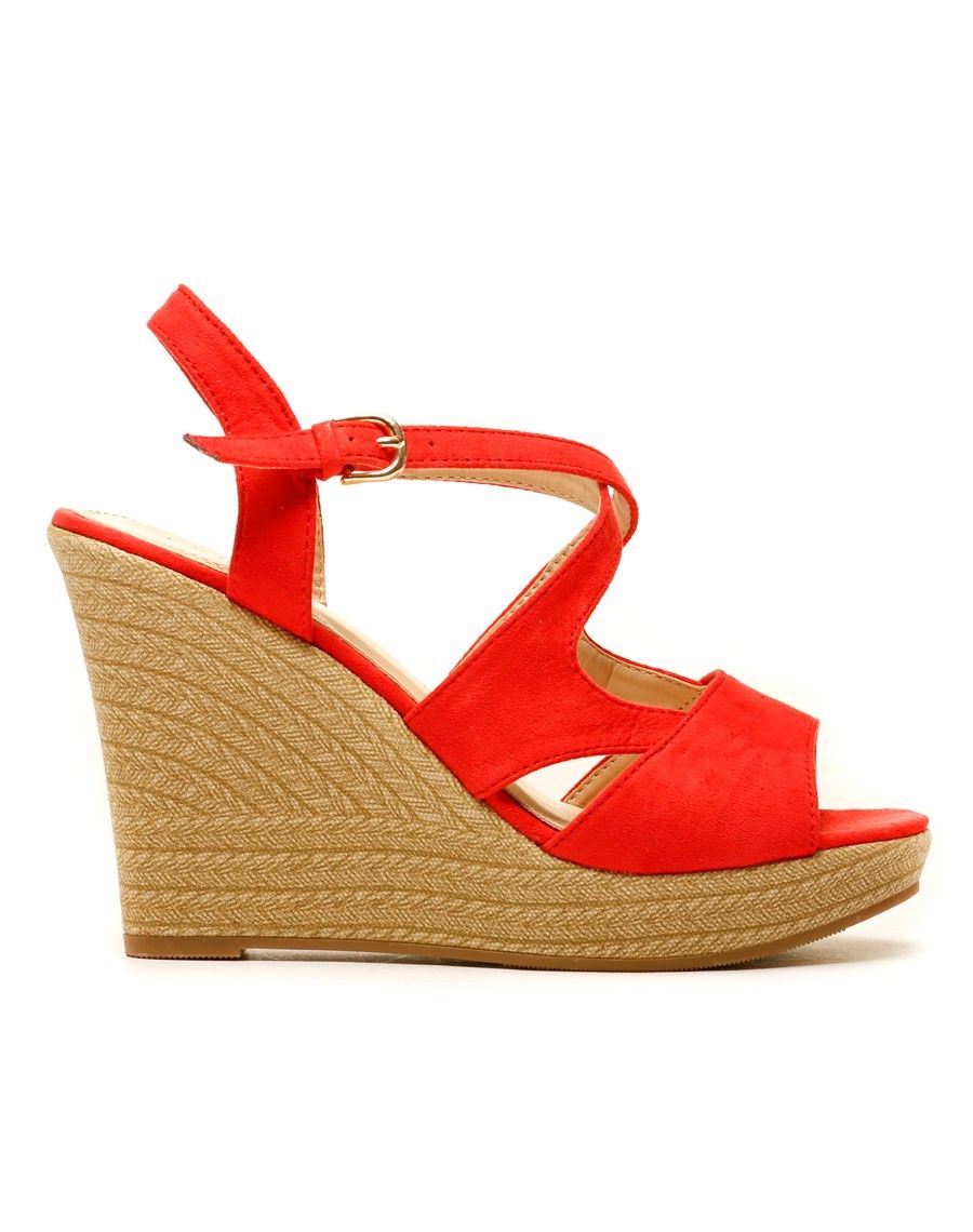 Sandale compensée rouge motif tressé