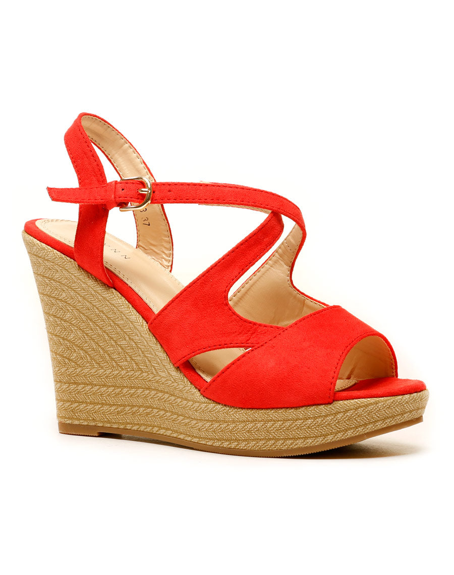 Sandale compensée rouge motif tressé