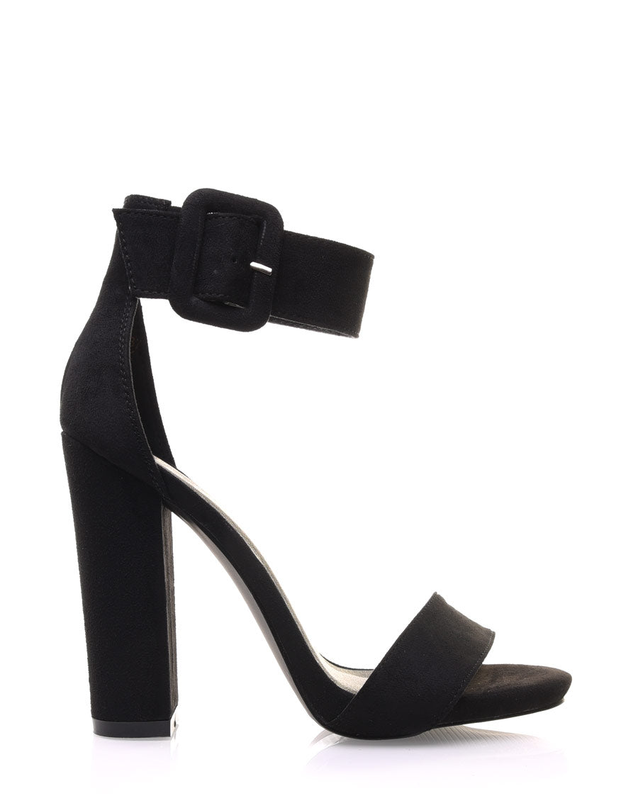 Sandale noire effet suédine talons épais