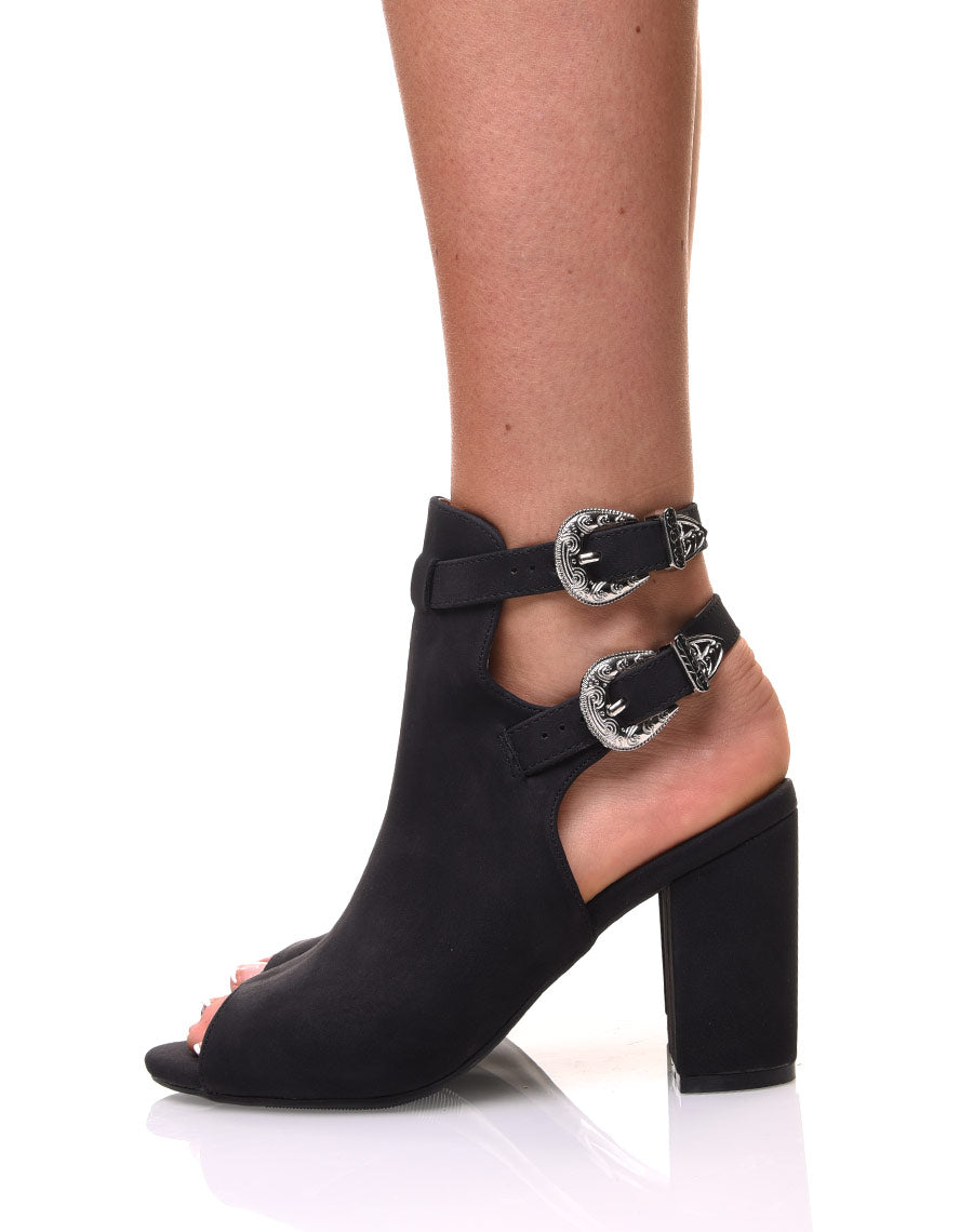 Sandale à talons noirs ajourés en suédine