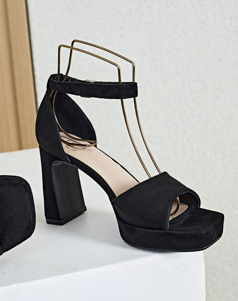 Sandales babies en suédine noire