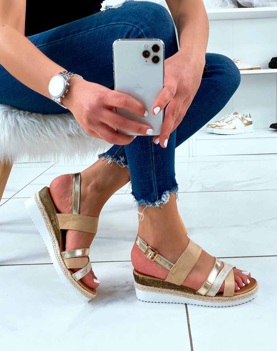 Sandales beiges aux multiples lanières entrecroisées