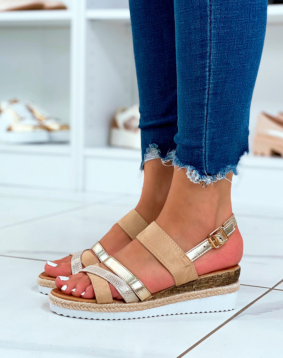 Sandales beiges aux multiples lanières entrecroisées