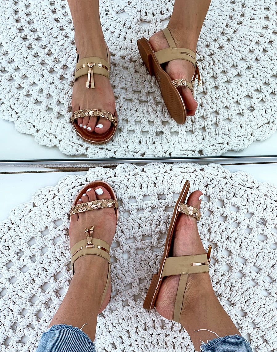 Sandales beiges à bride bicolore tressée et bride fantaisiste