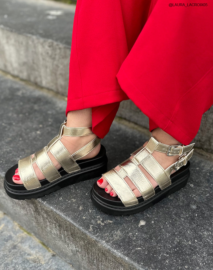 Sandales Bimatière Noires et Dorées à Multiples Lanières - Chic Urbain et Confort