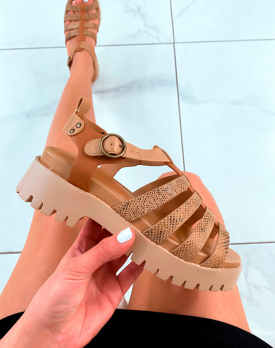 Sandales camel à multiples brides