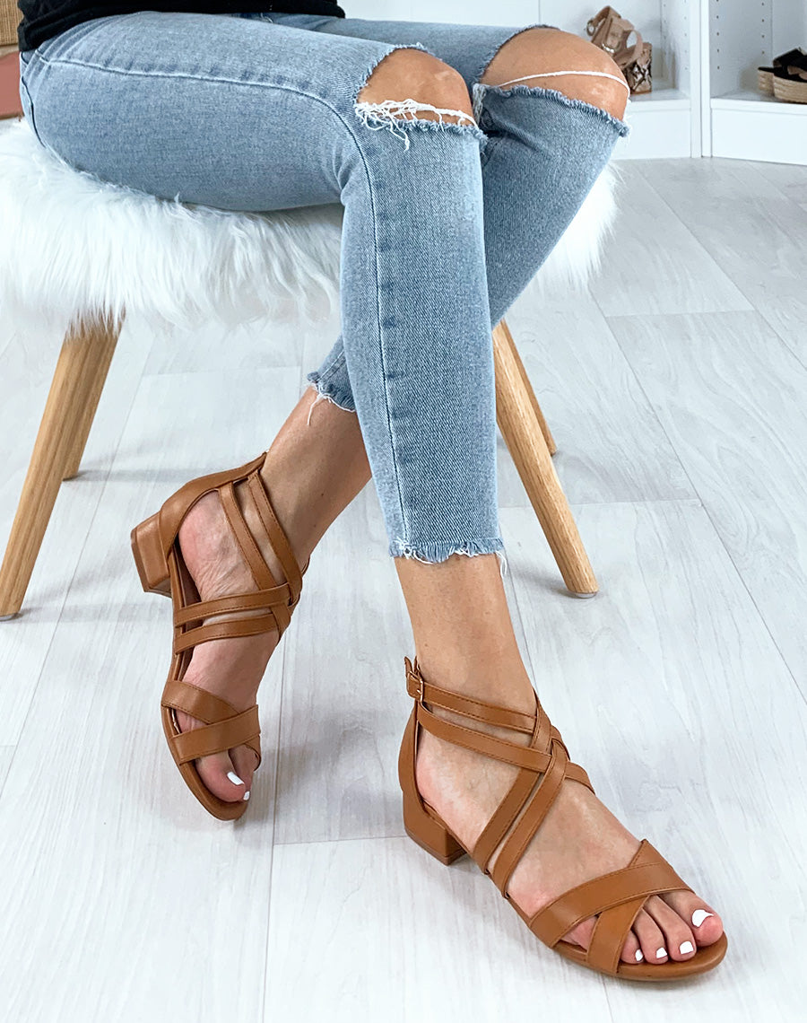 Sandales camel à multiples brides croisées