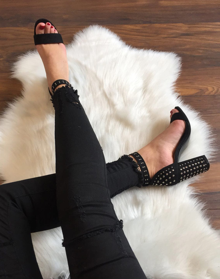 Sandales cloutées noires