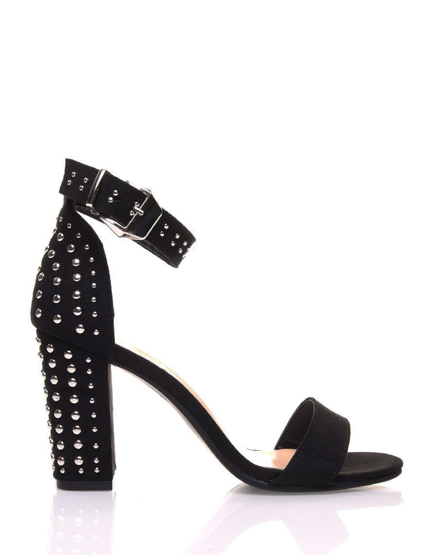 Sandales cloutées noires