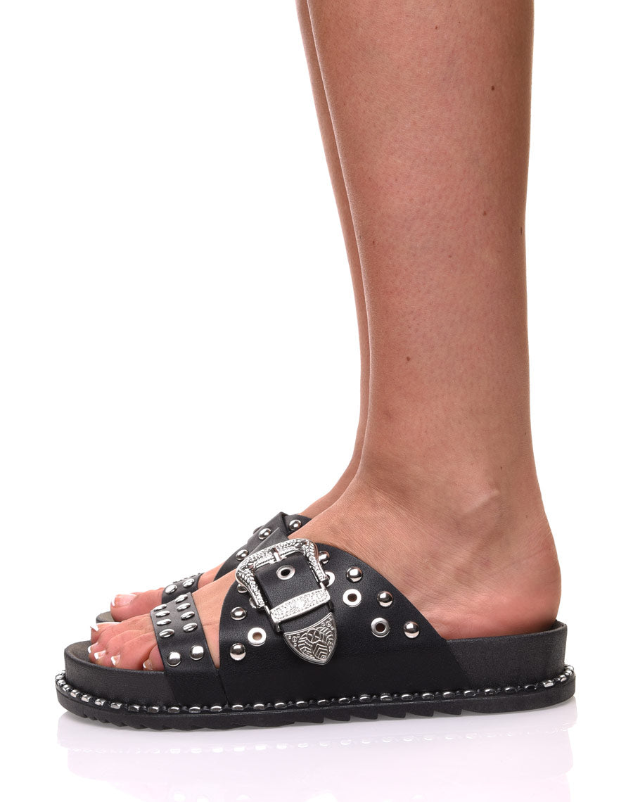 Sandales cloutées noires à boucles gravées