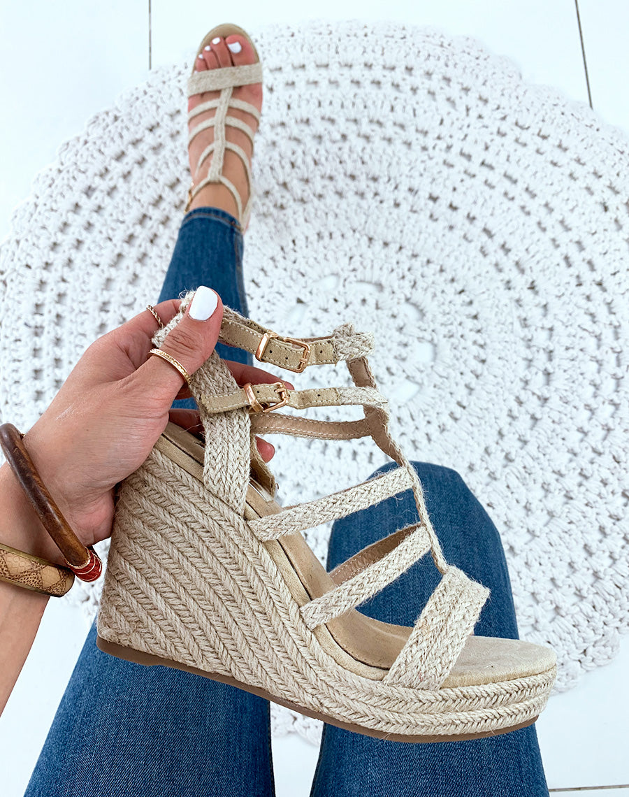 Sandales compensées beige raphia