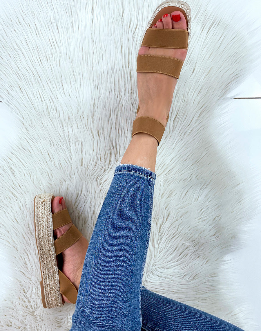 Sandales compensées camel à brides élastiques