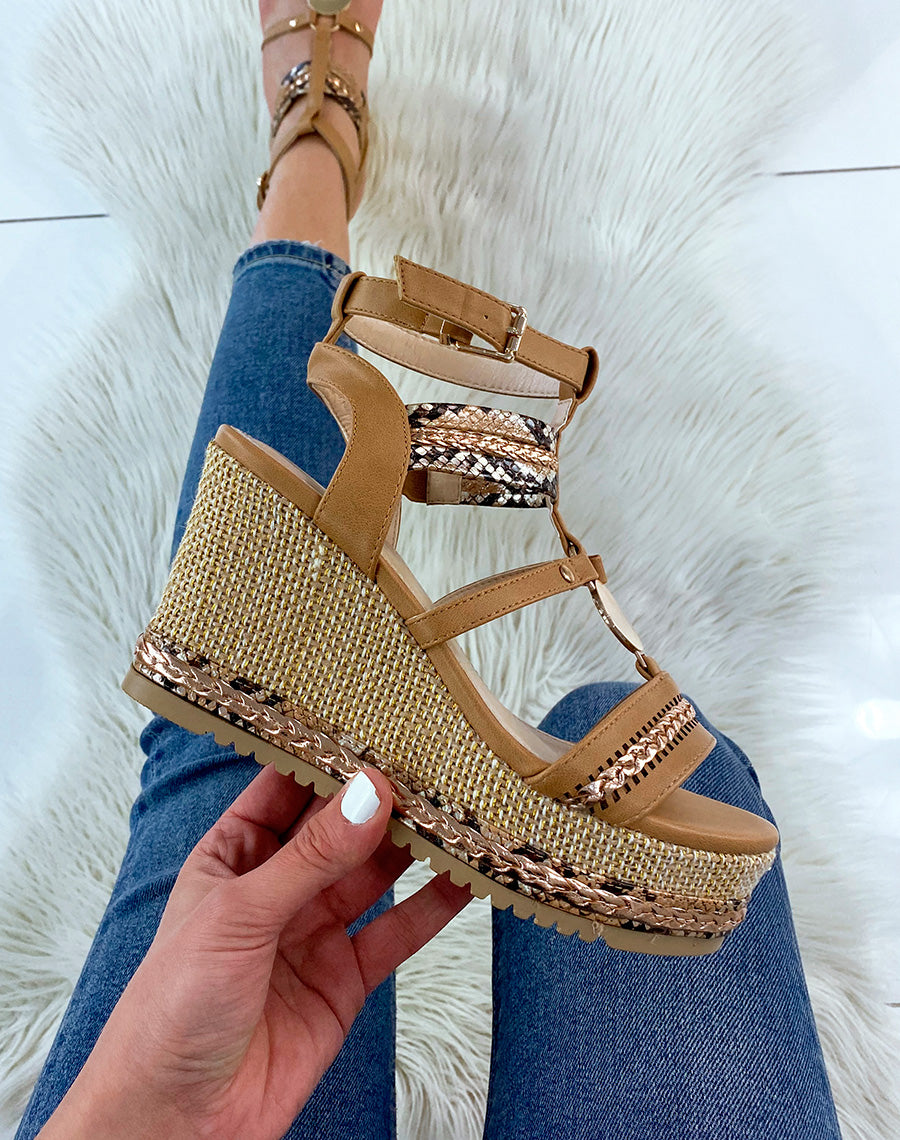 Sandales compensées camel et rose gold