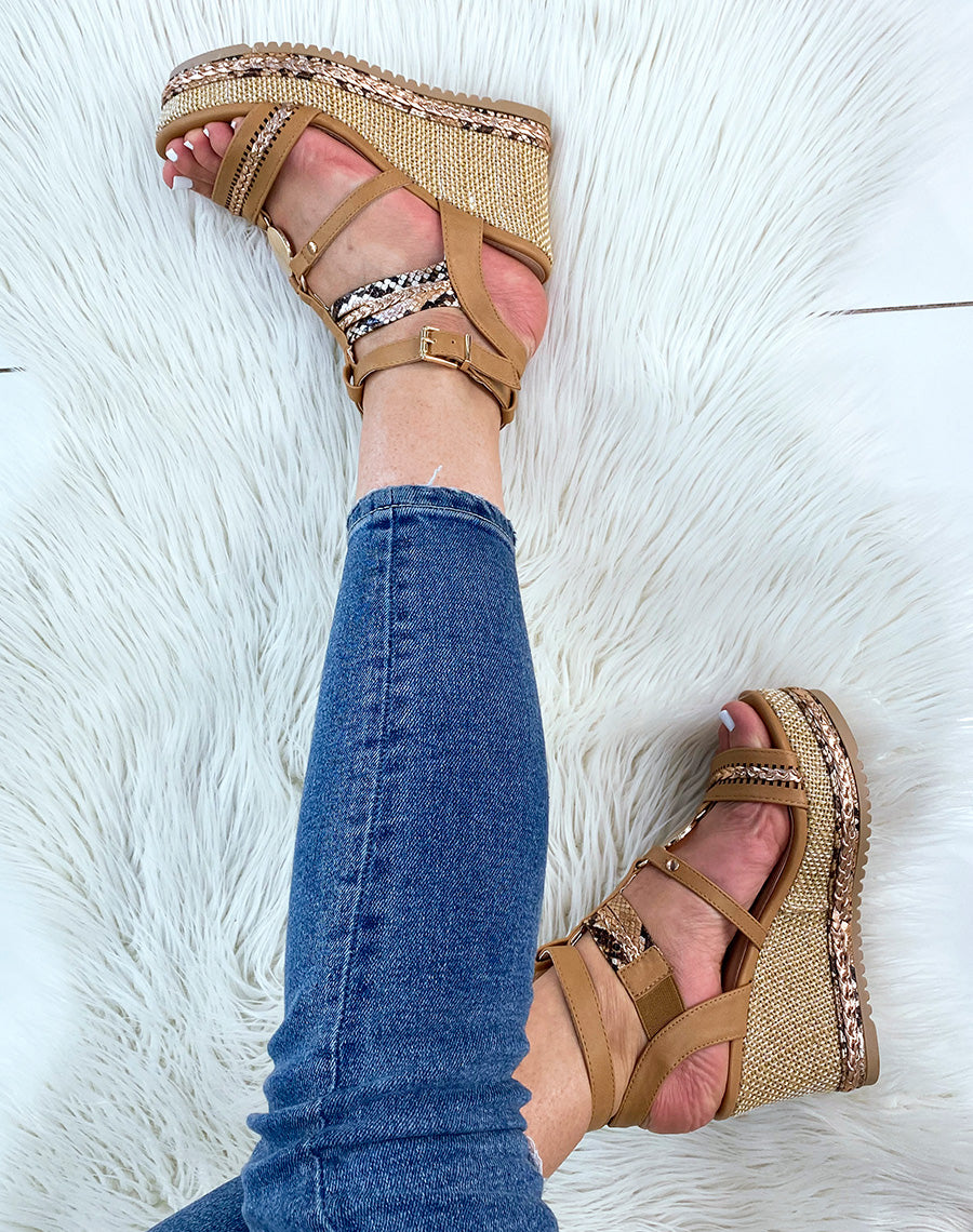 Sandales compensées camel et rose gold