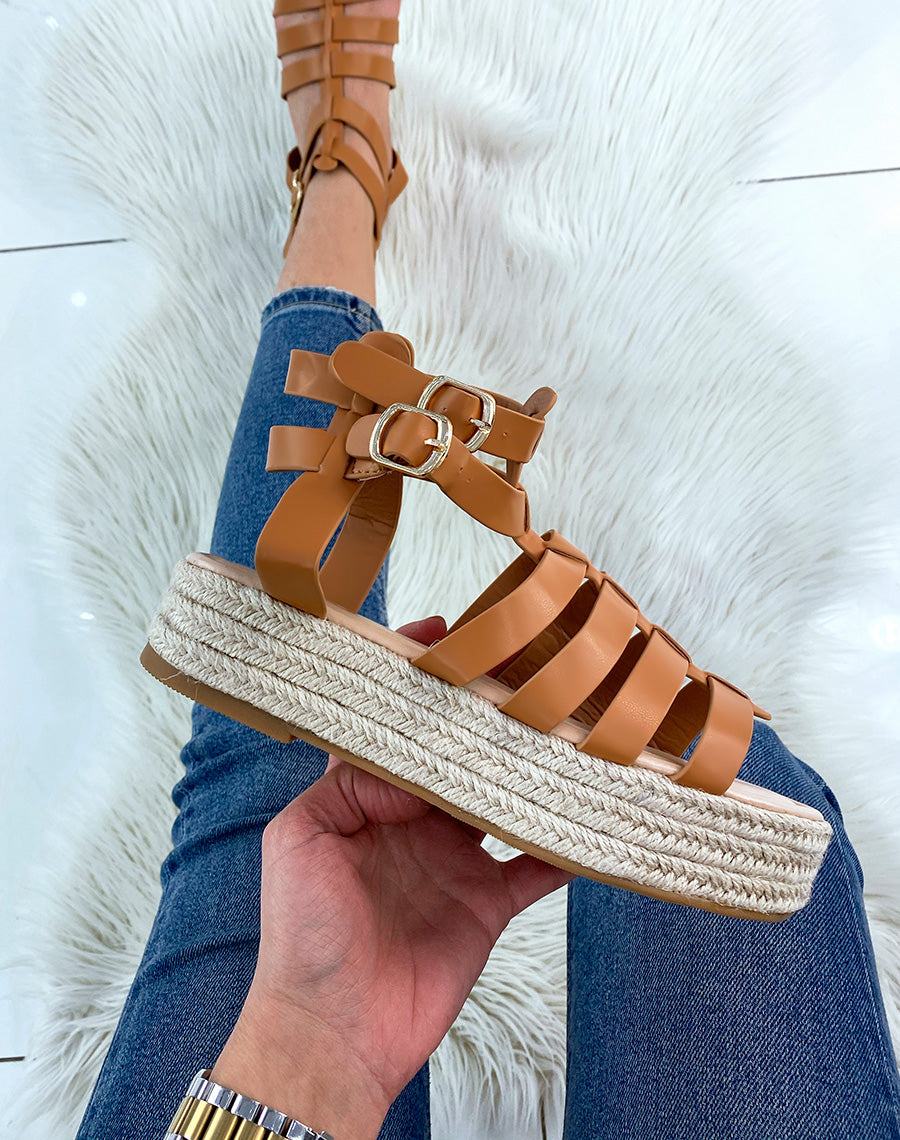 Sandales compensées camel à multiples lanières