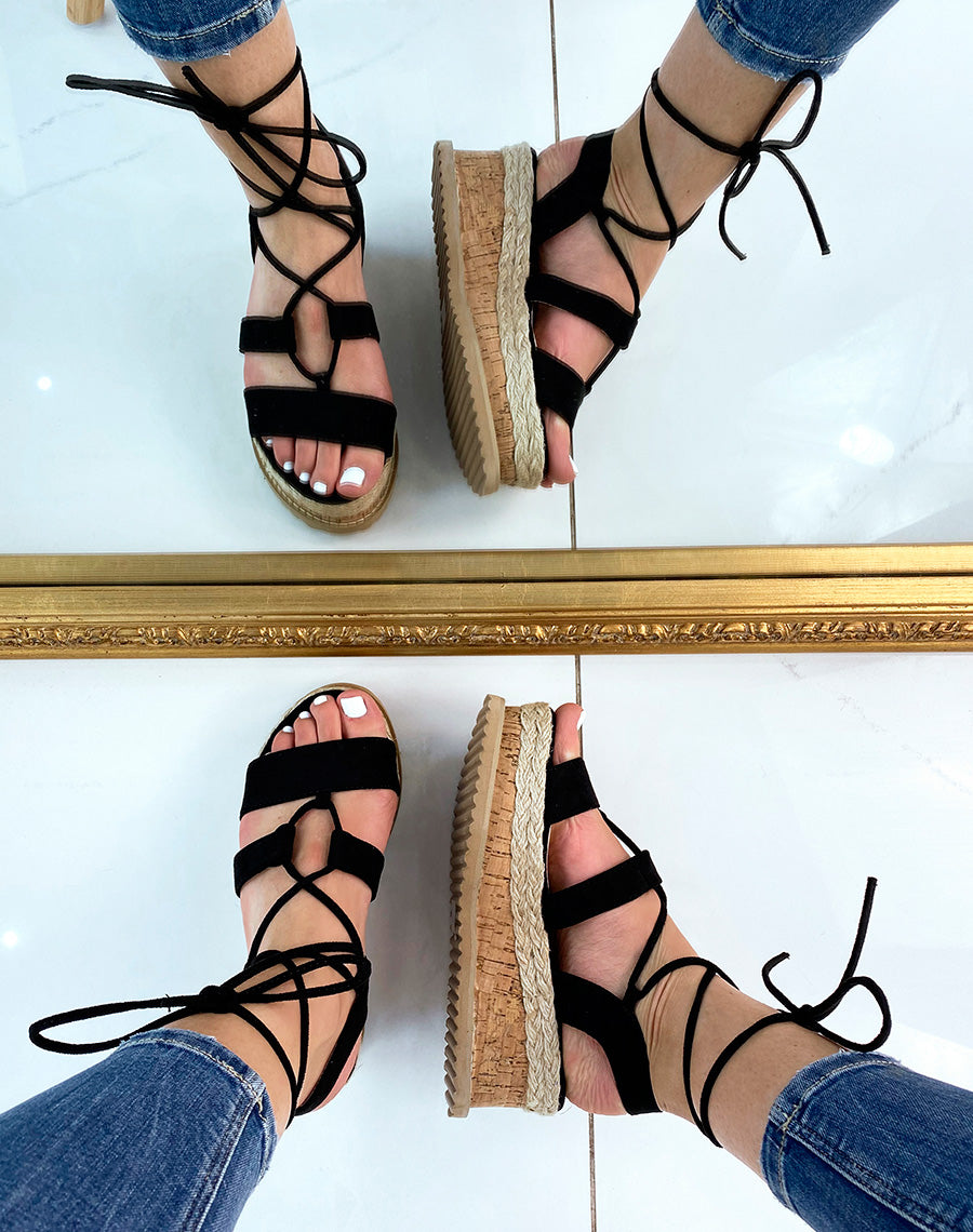 Sandales compensées en suédine noire