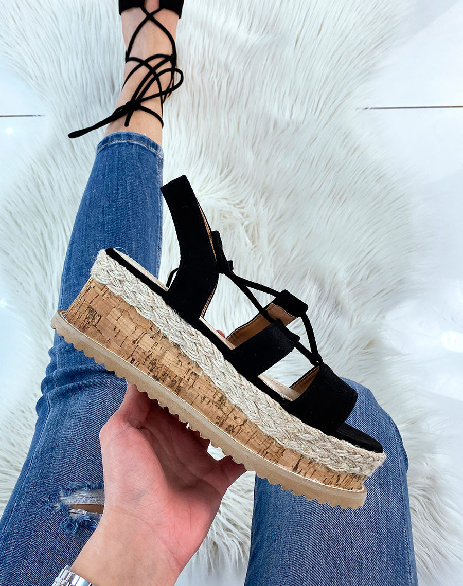 Sandales compensées en suédine noire