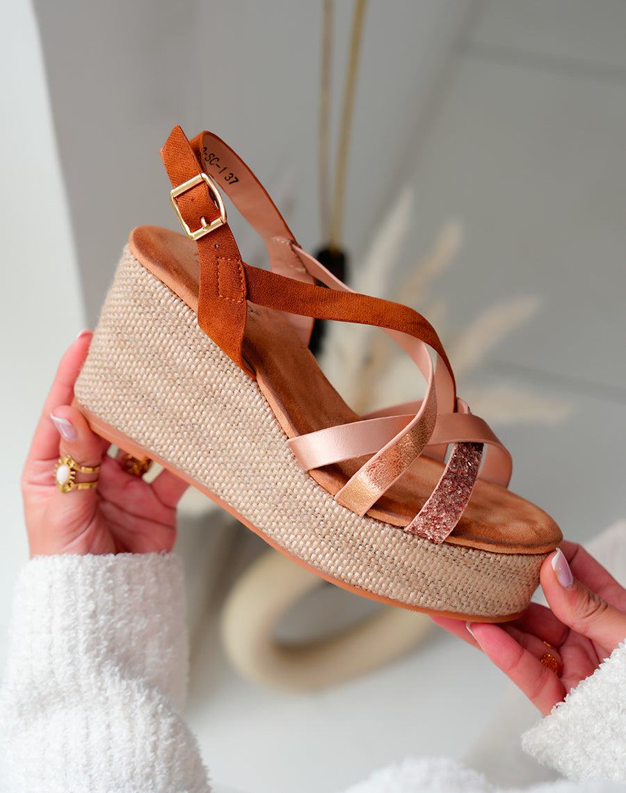 Sandales Compensées Femme Camel en Suédine avec Détails Pailletés Rose Gold