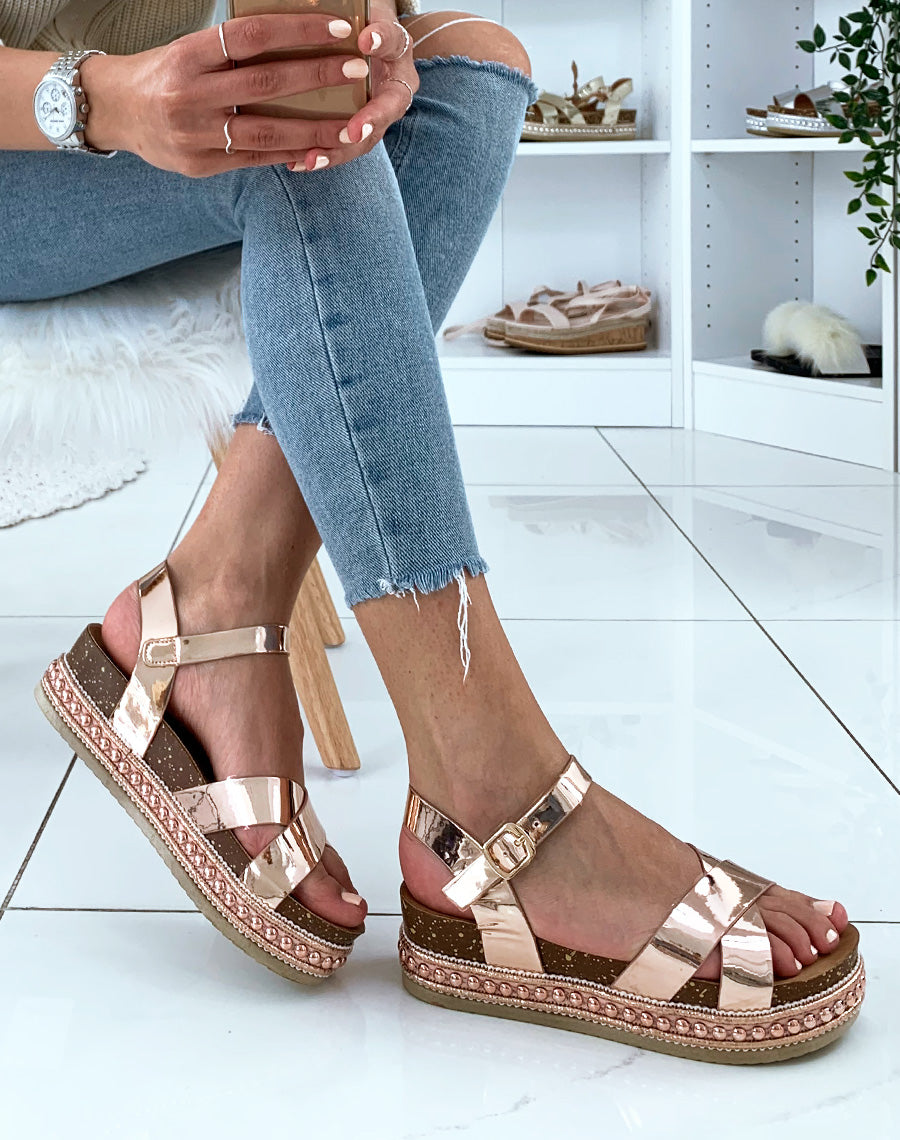 Sandales compensées rose gold effet métallique