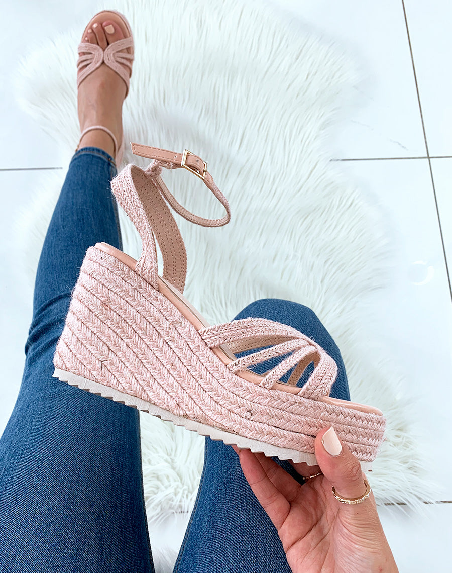 Sandales compensées roses à plateformes épaisses