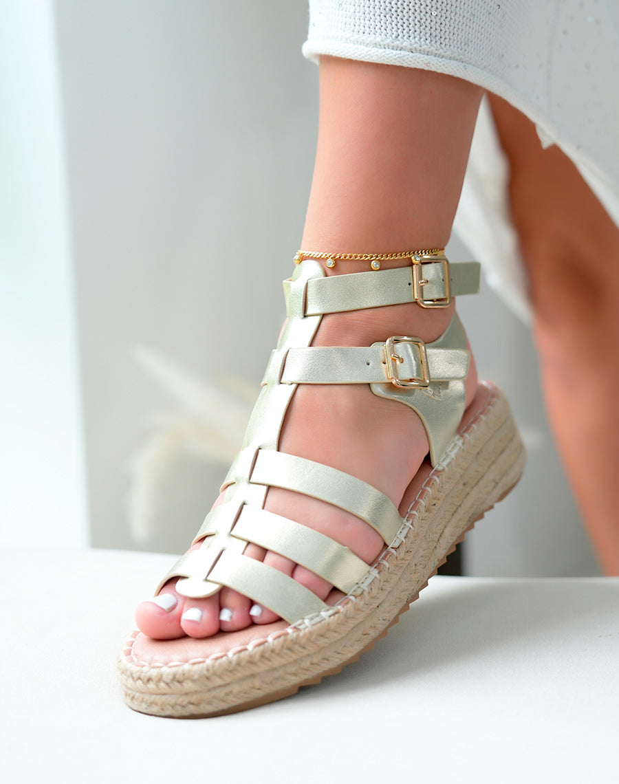 Sandales dorées compensés en corde à multiples lanières
