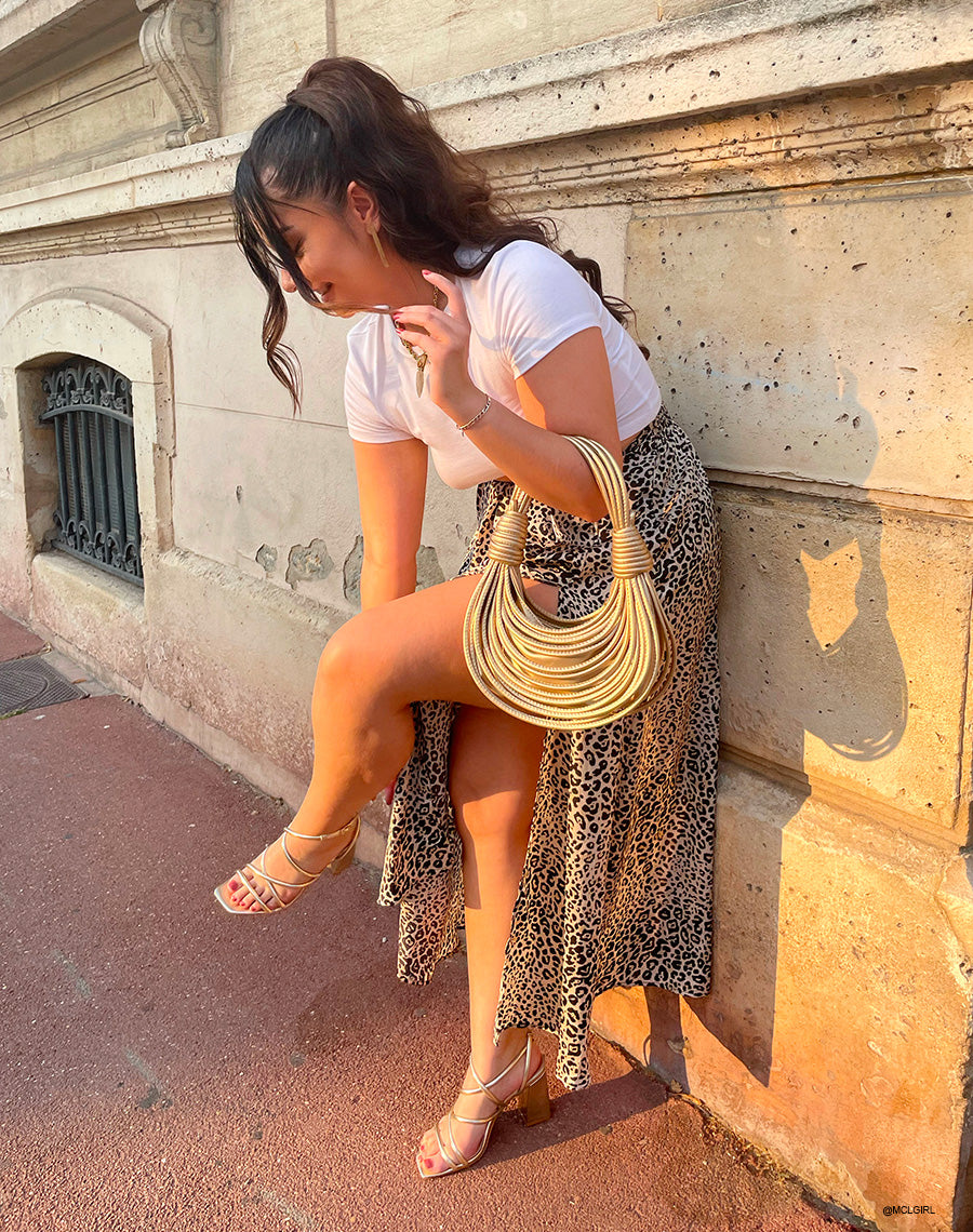 Sandales dorées à talon épais et multiples brides fines