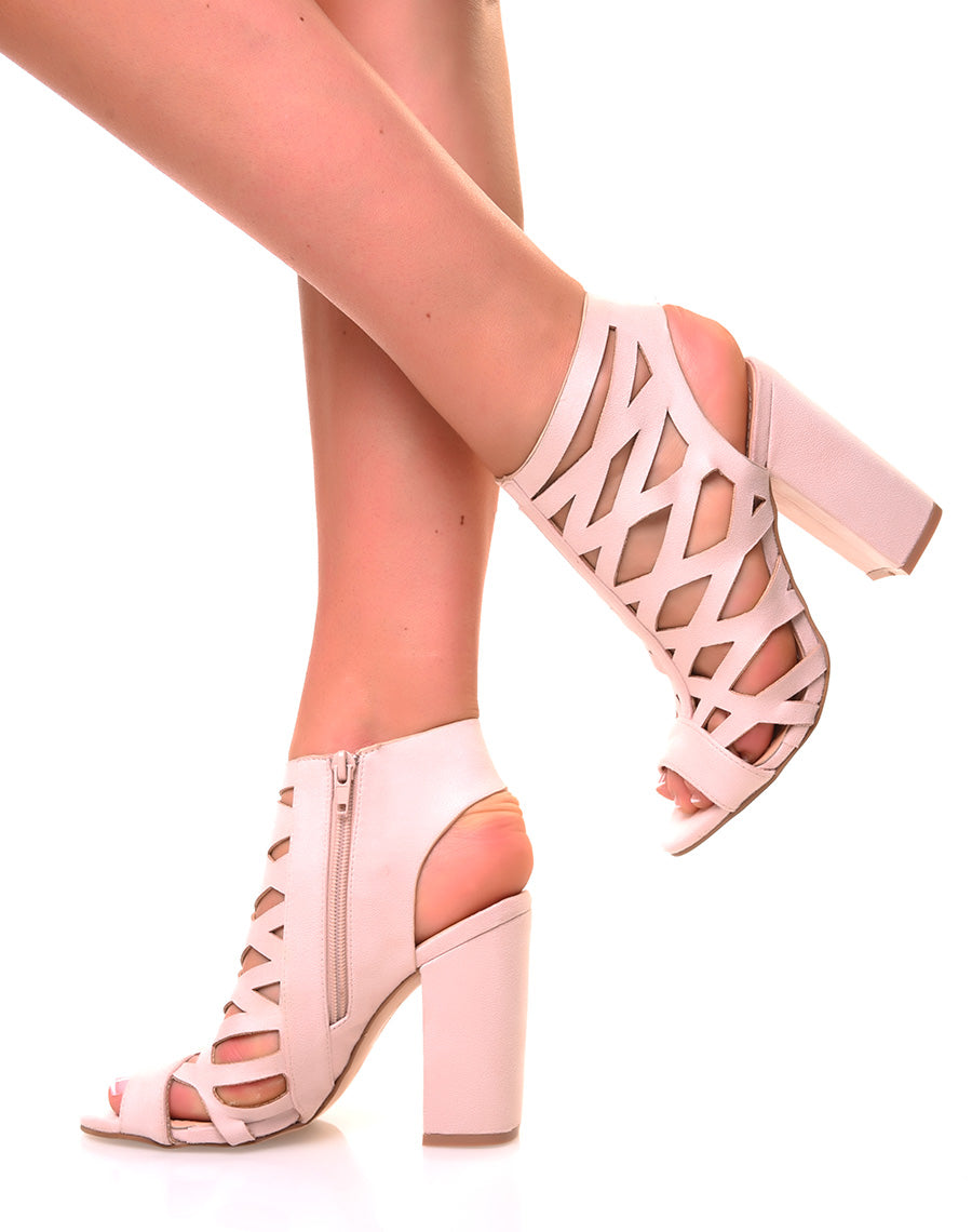 Sandales en suédine beiges à talons carrés