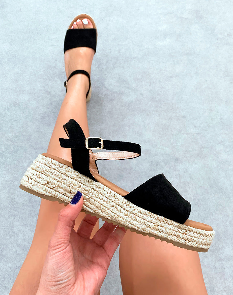 Sandales en suédine noires à bride et à talon compensée