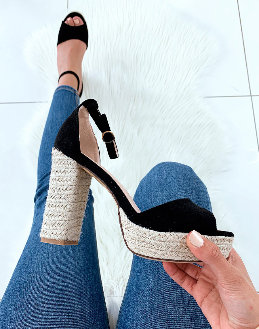 Sandales en suédine noires à talons et plateforme en corde