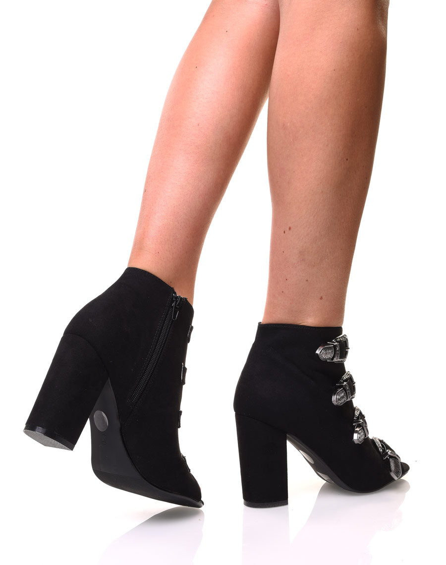 Sandales en suédines ouvertes noires à talons