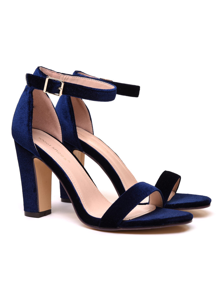 Sandales en velours bleues nuit à talons