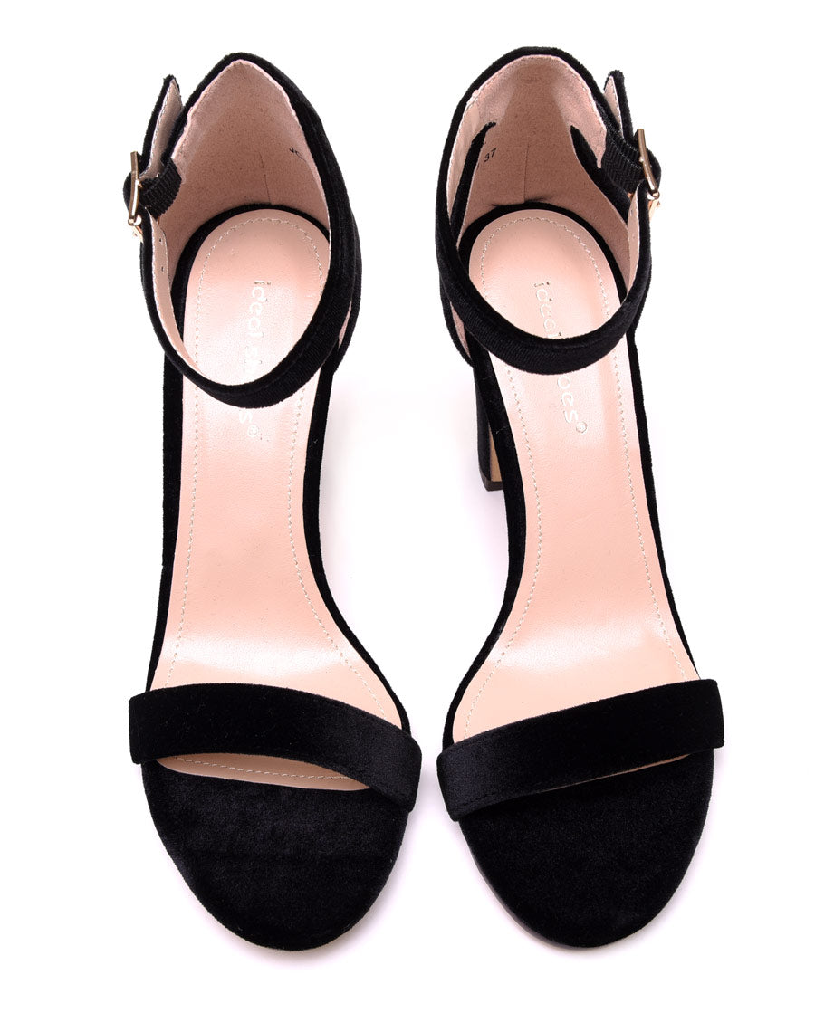 Sandales en velours noires à talons