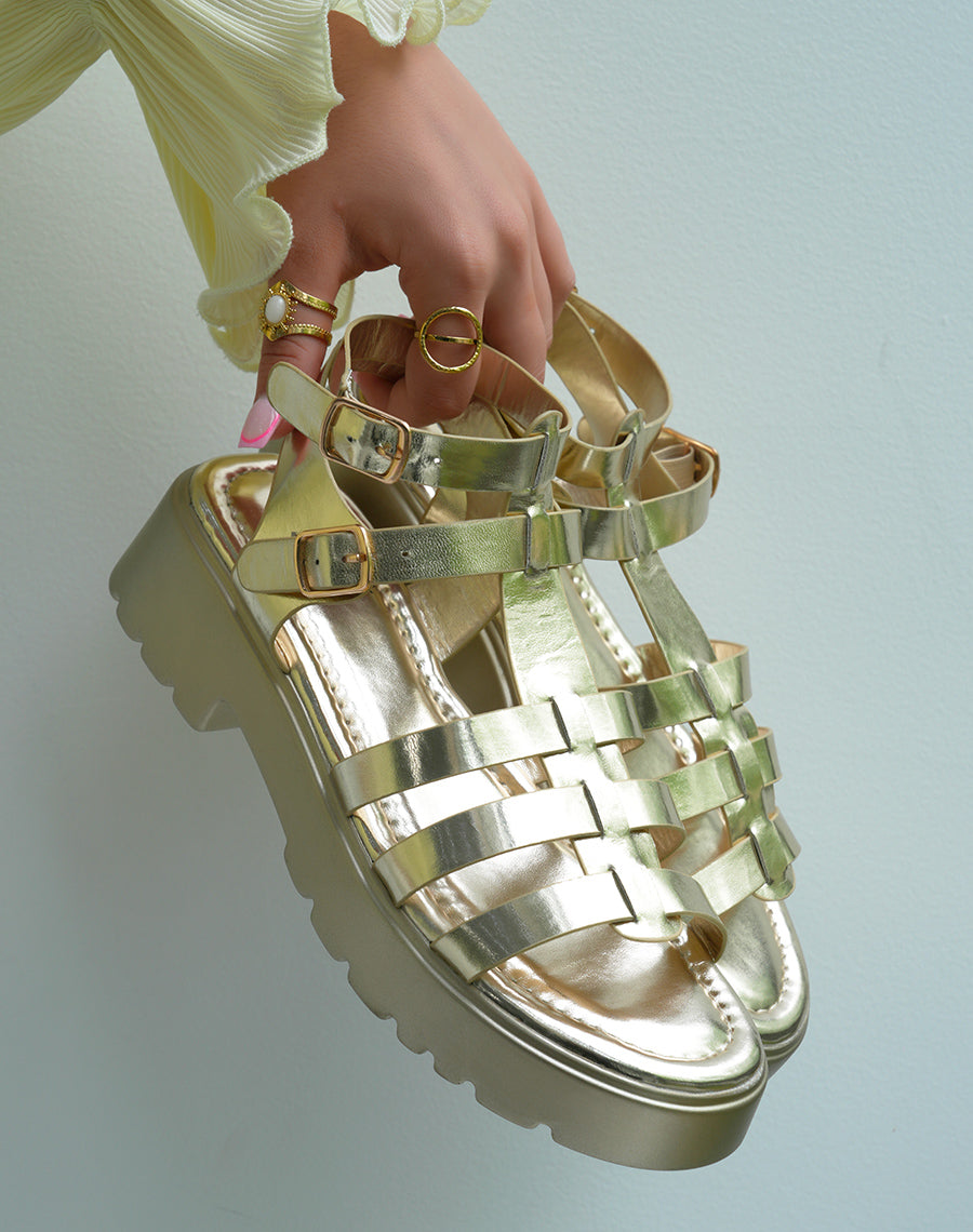 Sandales femme dorées tendance avec plateforme épaisse et brides multiples
