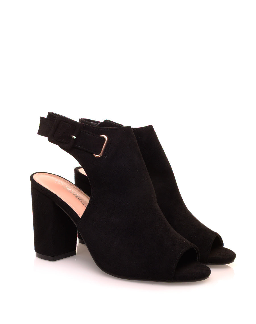 Sandales fermées à talons noires en suédine