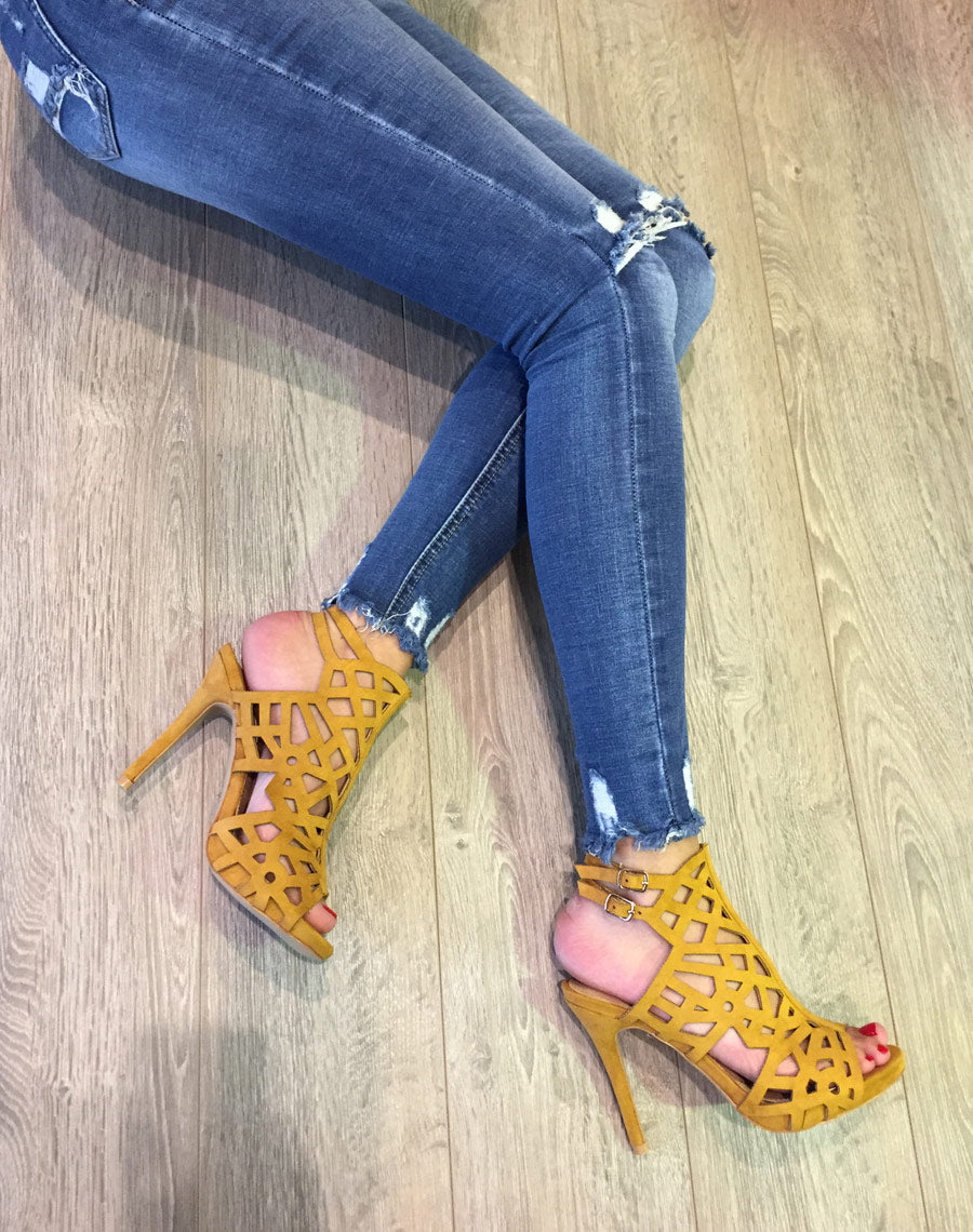 Sandales jaune moutarde à talons