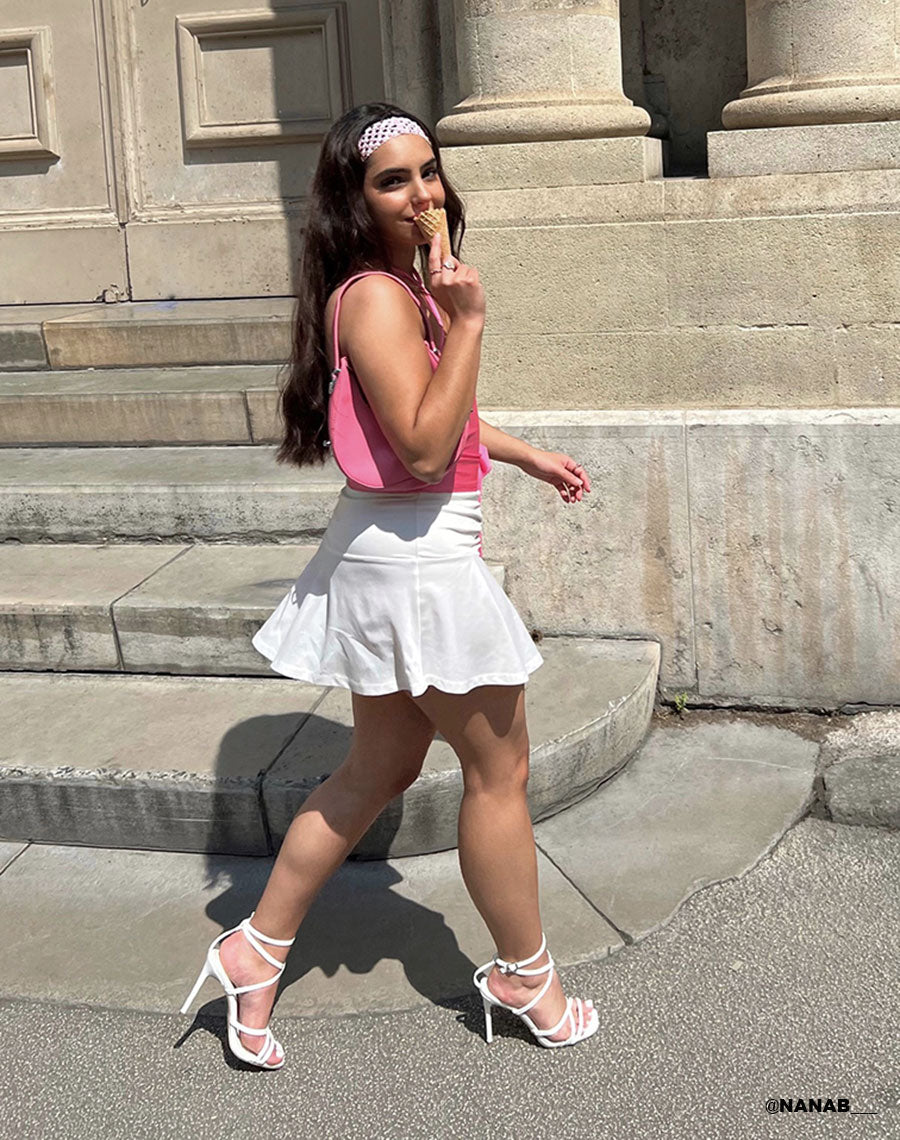 Sandales à longues lanières blanches vernies